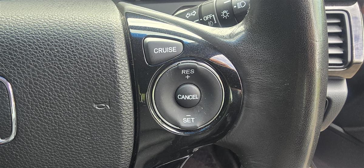 2013 Honda Accord thumbnail