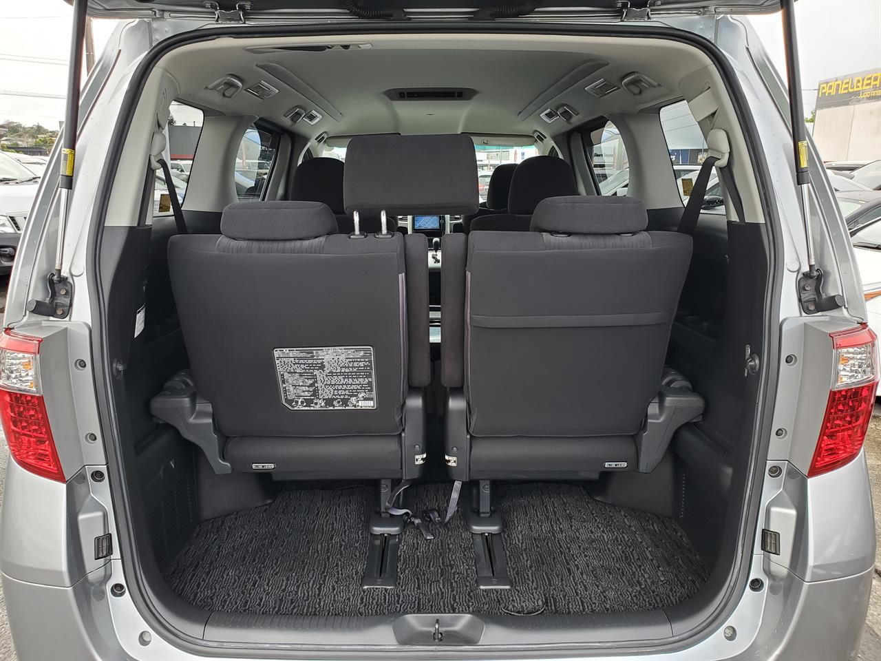 2013 Toyota Alphard thumbnail