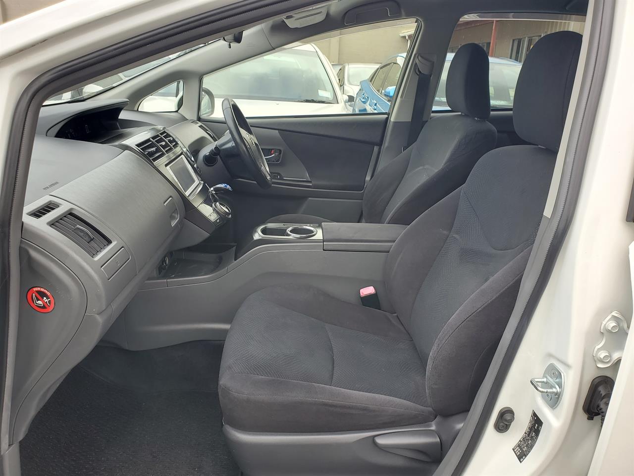 2014 Toyota Prius thumbnail