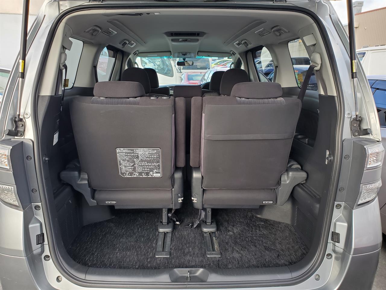 2013 Toyota Vellfire thumbnail