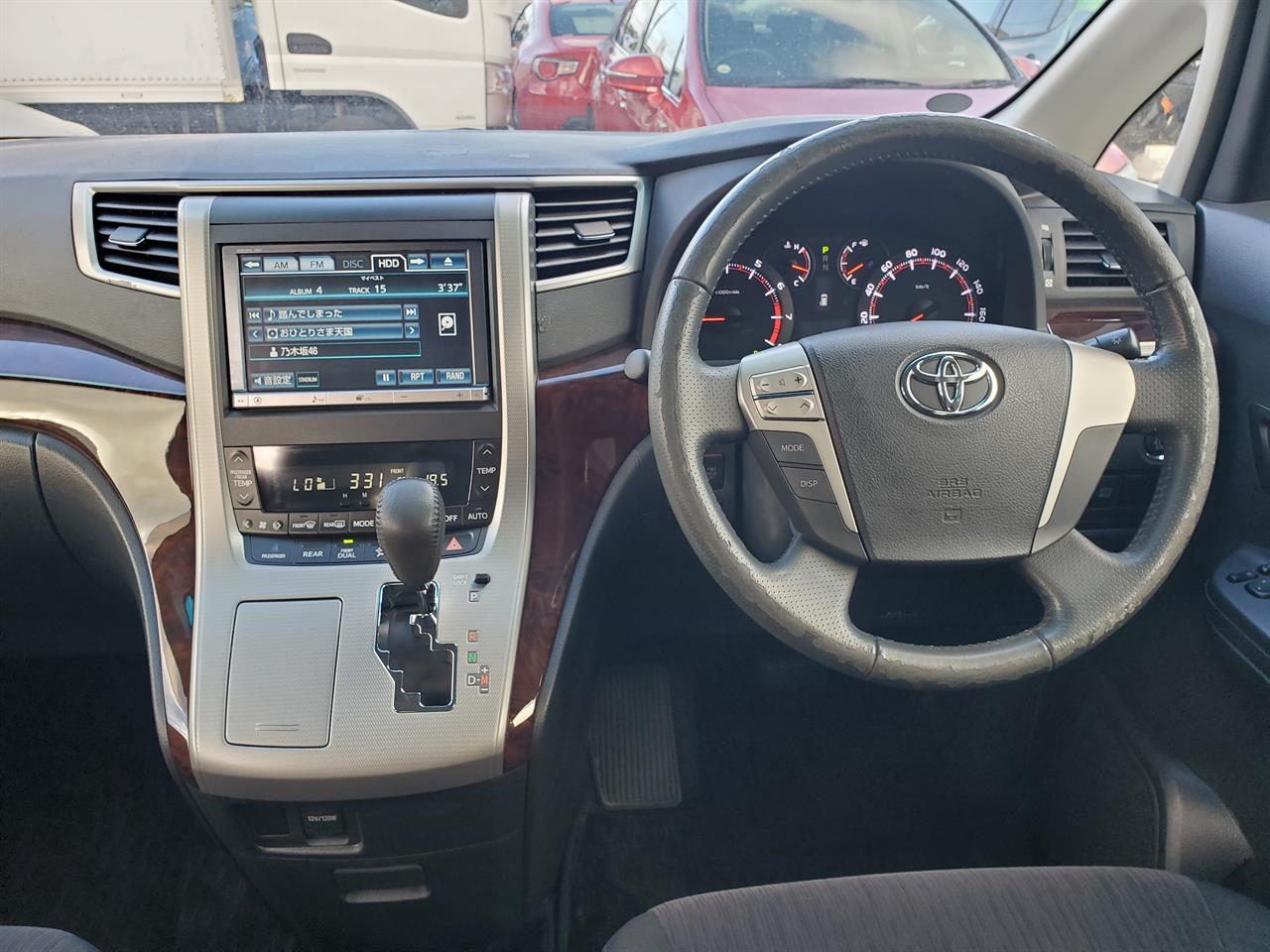2013 Toyota Vellfire thumbnail