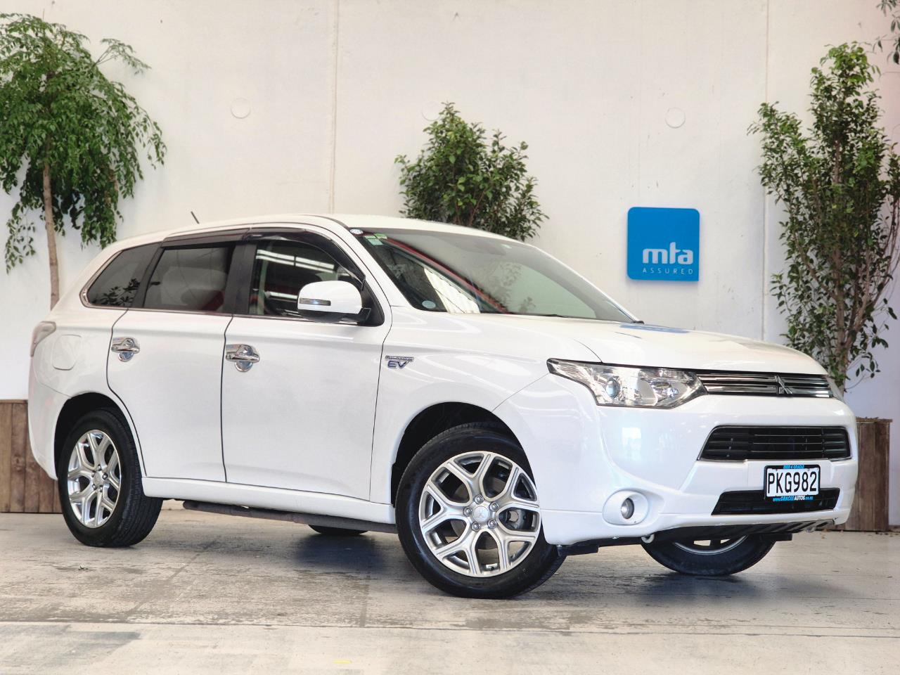 2014 Mitsubishi Outlander thumbnail