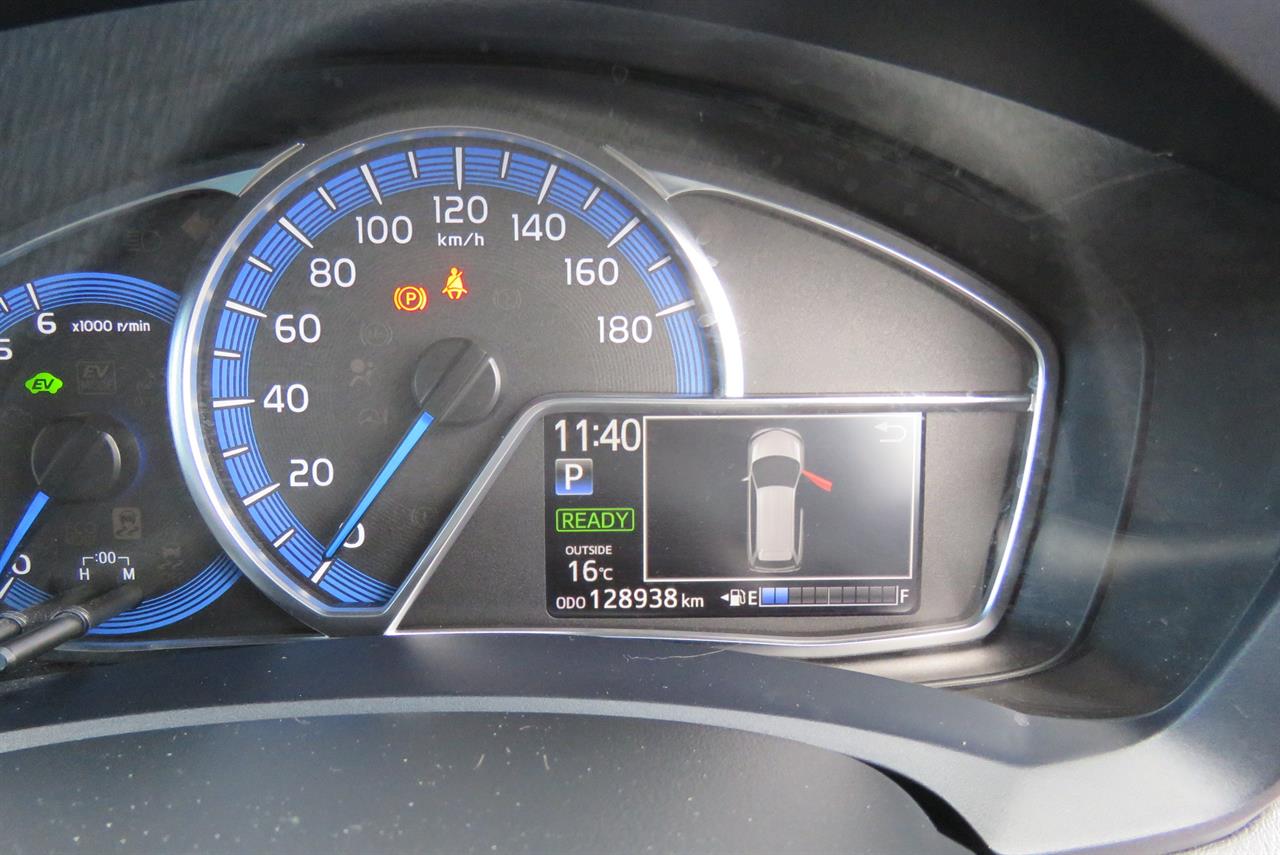 2014 Toyota Corolla thumbnail