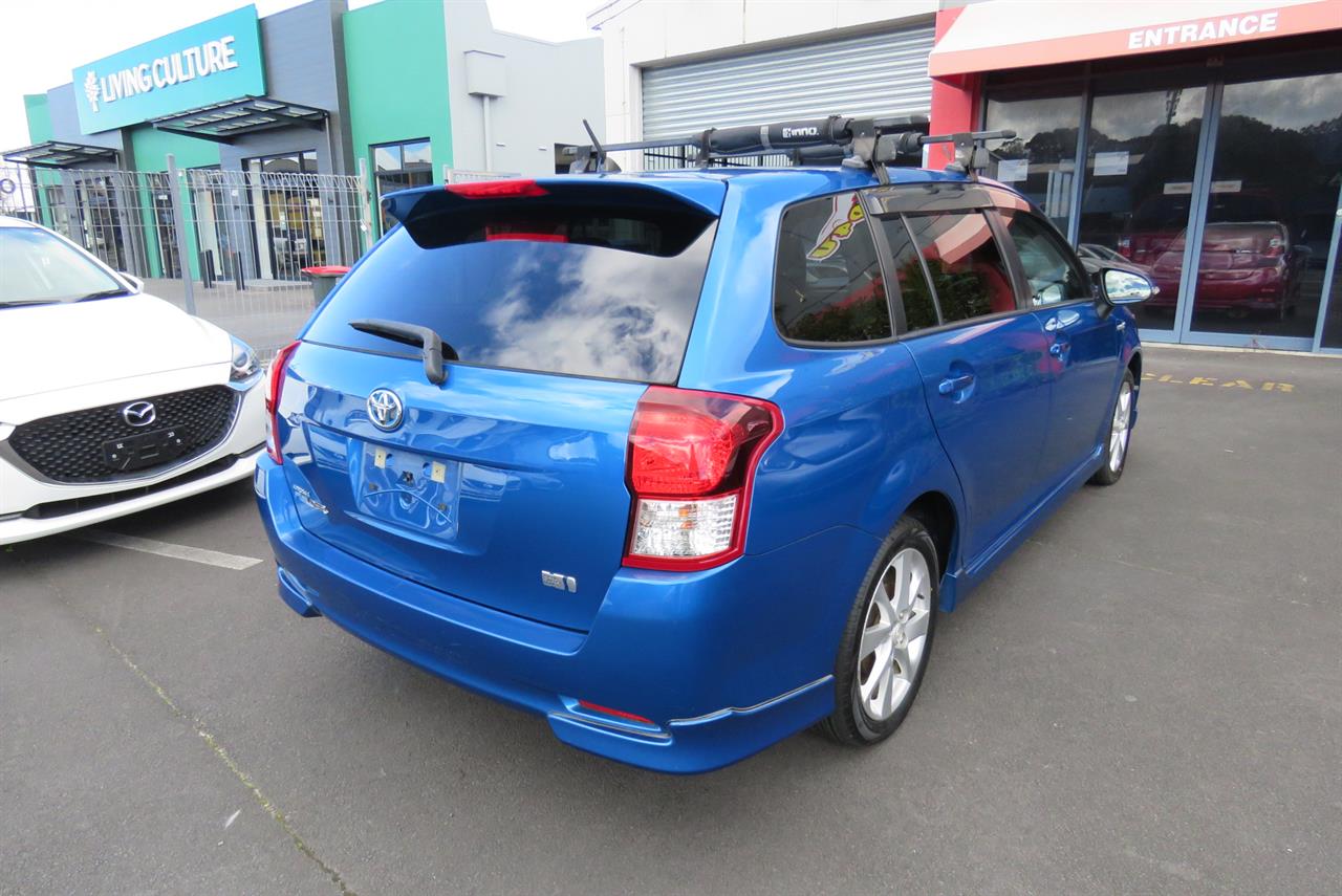 2014 Toyota Corolla thumbnail