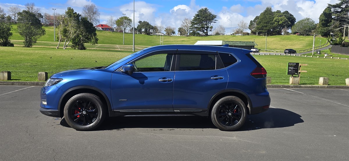 2020 Nissan X-Trail thumbnail