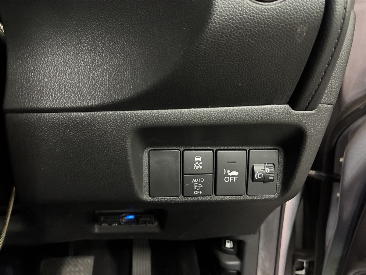 2017 Honda Shuttle thumbnail