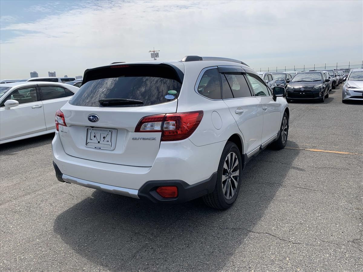 2016 Subaru OUTBACK thumbnail