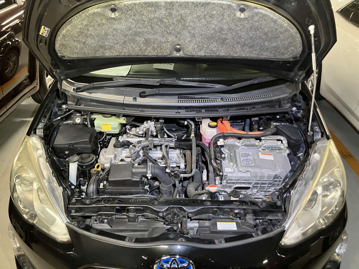 2015 Toyota Aqua thumbnail