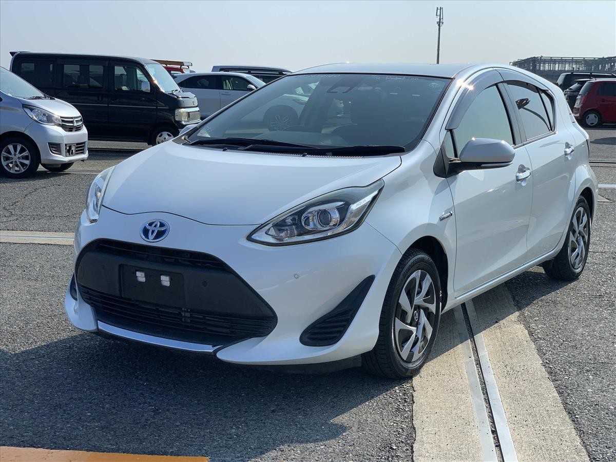 2019 Toyota Aqua thumbnail