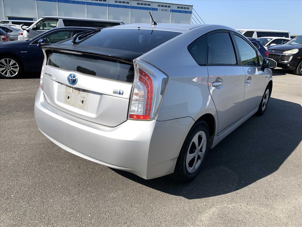 2014 Toyota PRIUS thumbnail