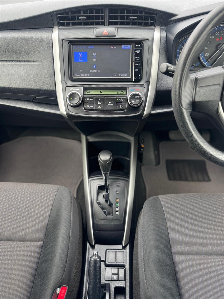 2015 Toyota Corolla thumbnail