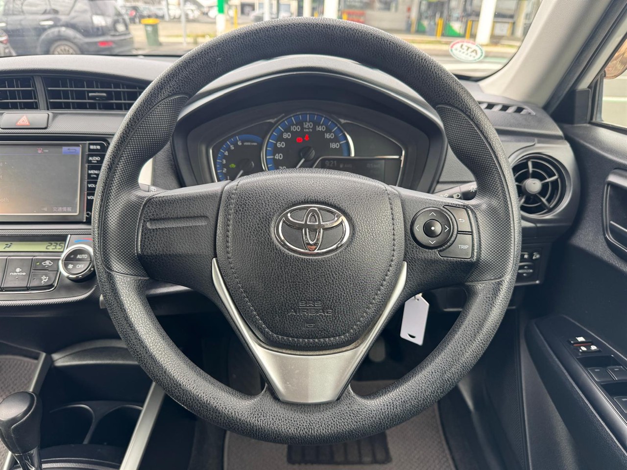 2015 Toyota Corolla thumbnail