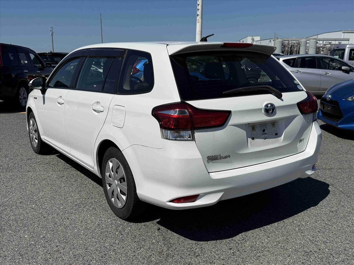 2015 Toyota Corolla thumbnail