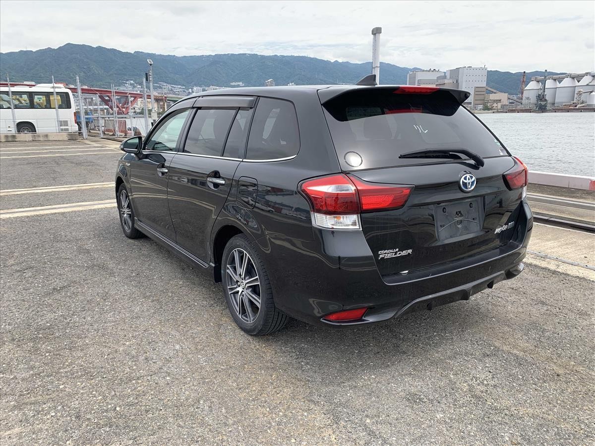 2015 Toyota Corolla thumbnail
