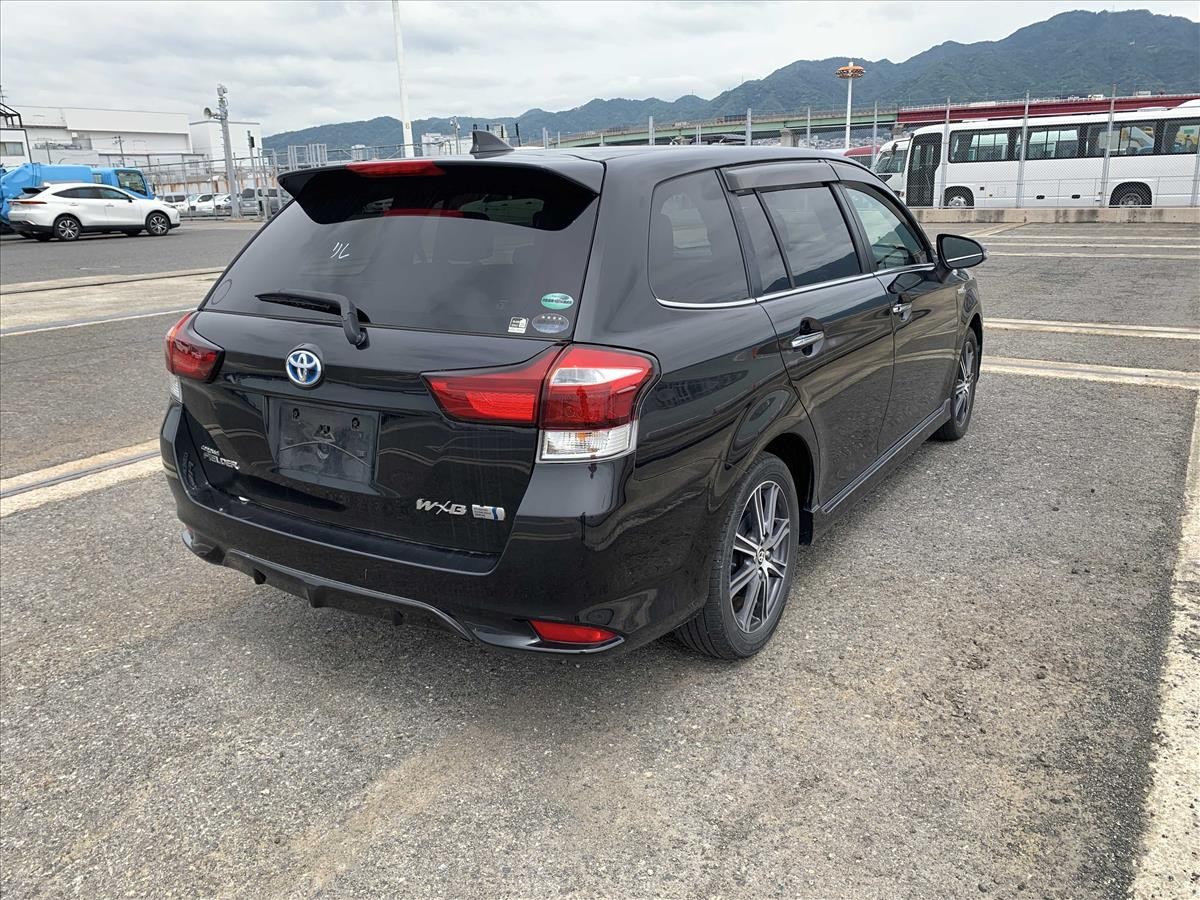 2015 Toyota Corolla thumbnail