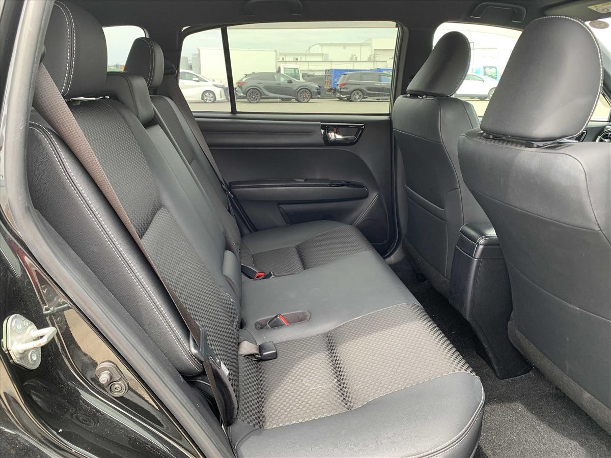 2015 Toyota Corolla thumbnail