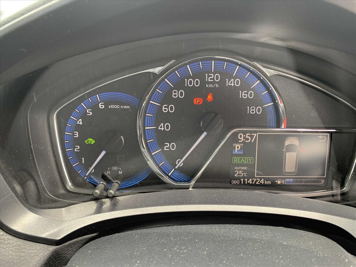 2015 Toyota Corolla thumbnail