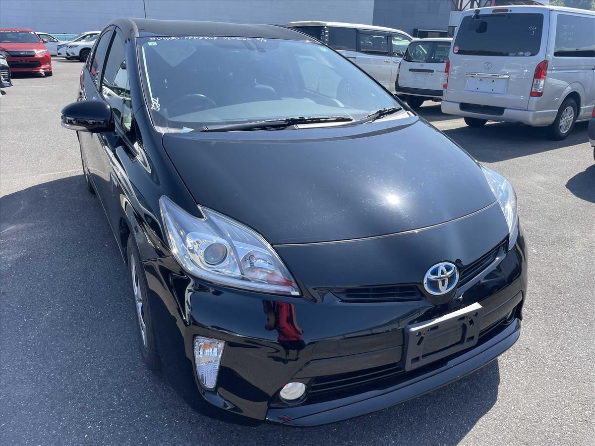2015 Toyota PRIUS thumbnail