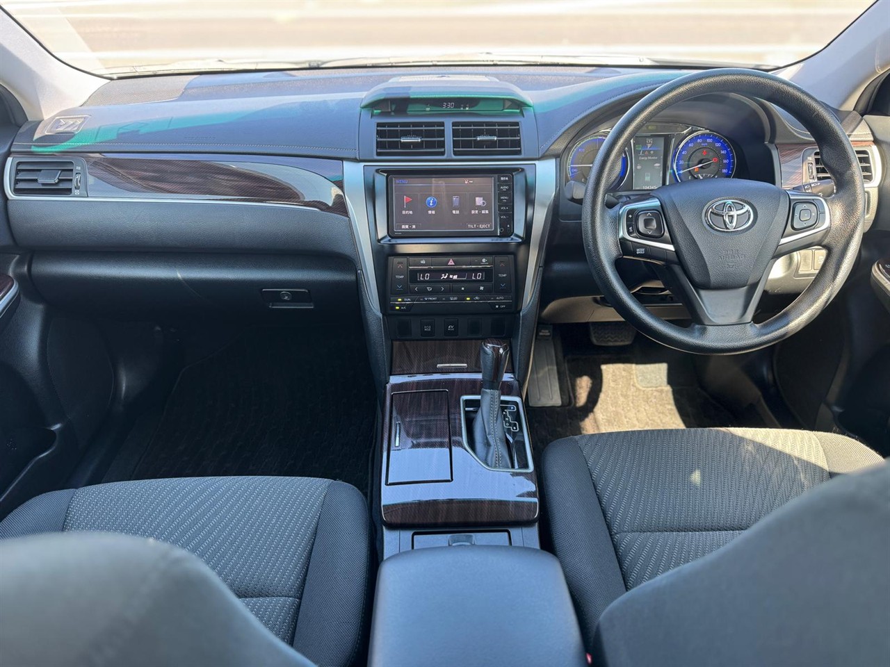 2016 Toyota Camry thumbnail