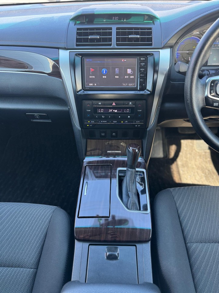2016 Toyota Camry thumbnail
