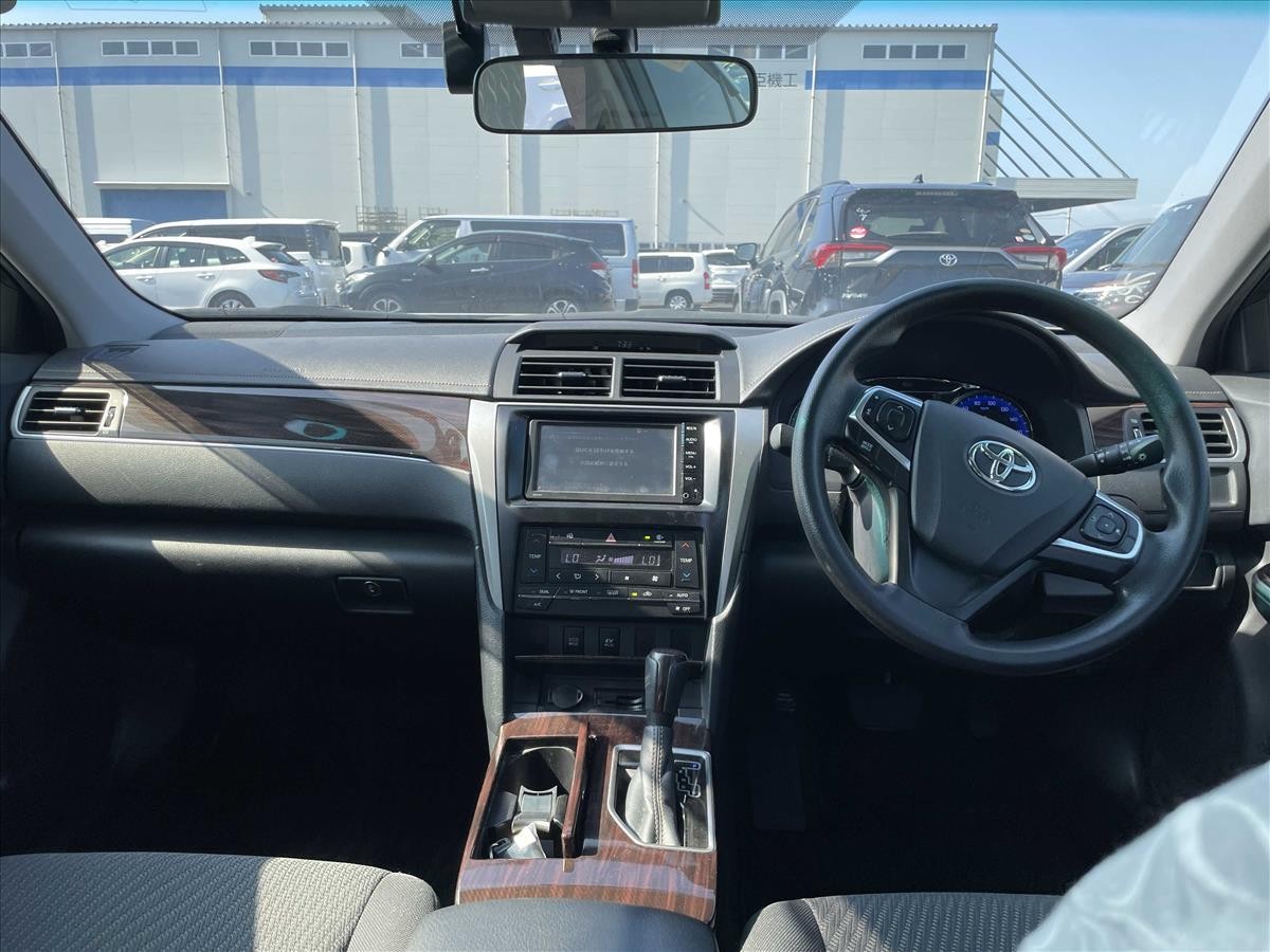 2016 Toyota Camry thumbnail