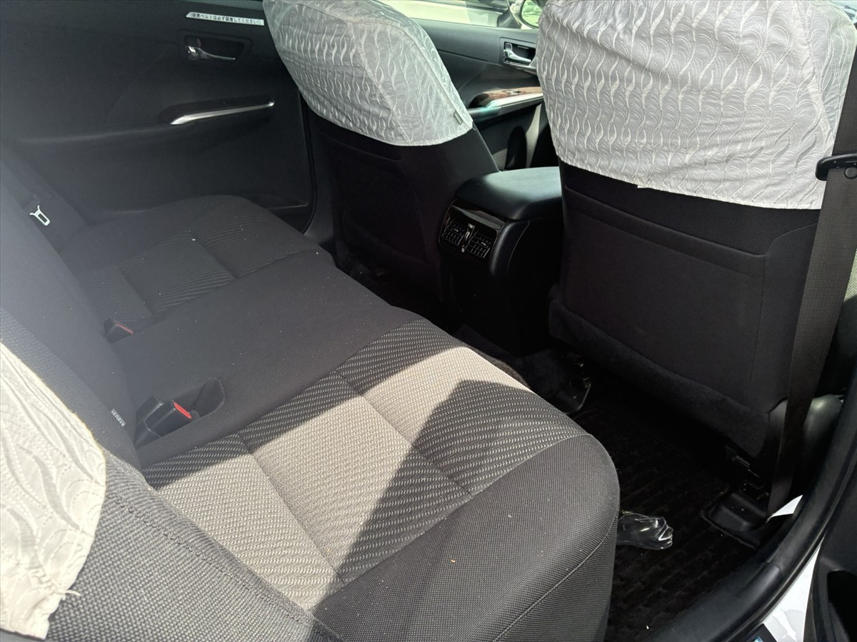 2016 Toyota Camry thumbnail