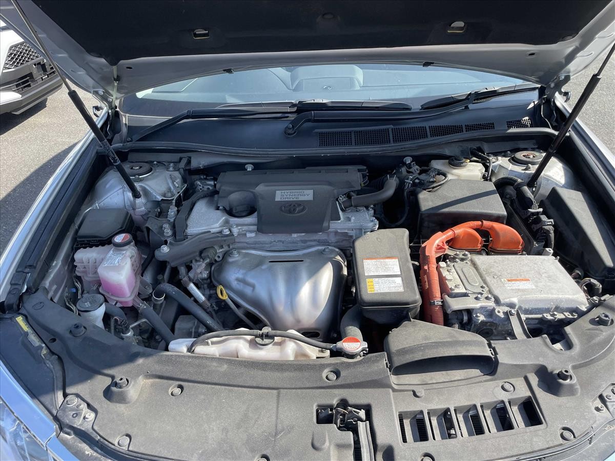 2016 Toyota Camry thumbnail