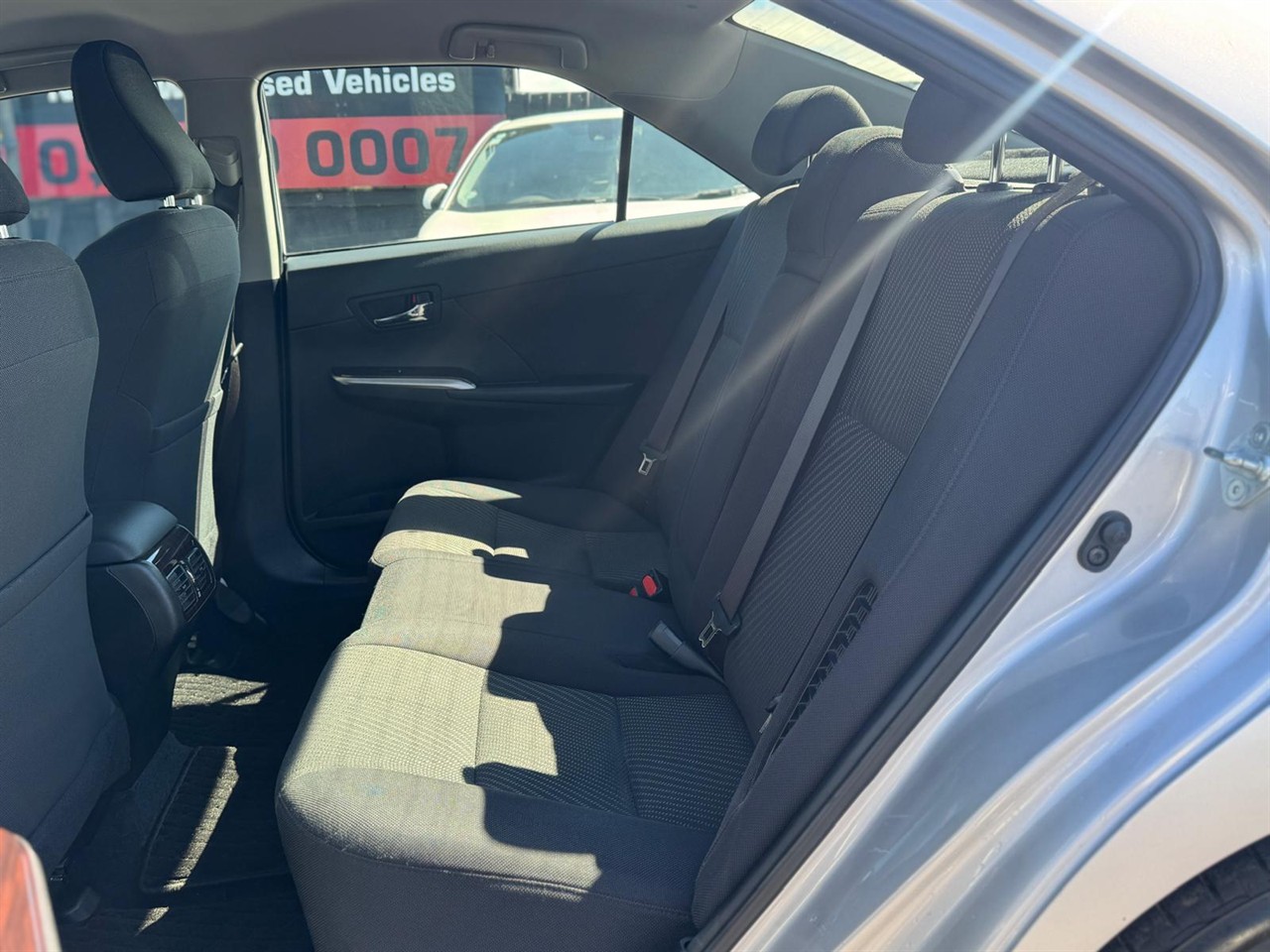 2016 Toyota Camry thumbnail