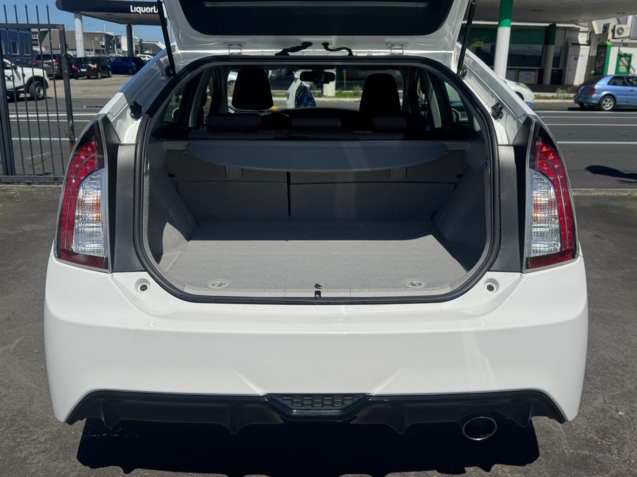 2014 Toyota PRIUS thumbnail