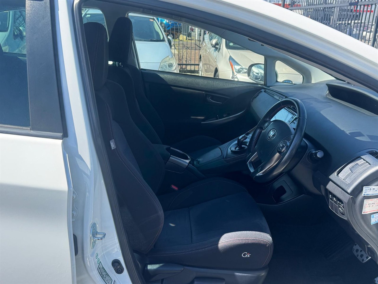 2014 Toyota PRIUS thumbnail