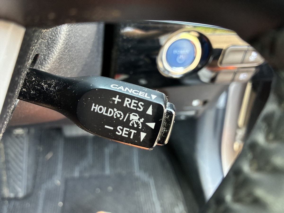 2016 Toyota PRIUS thumbnail