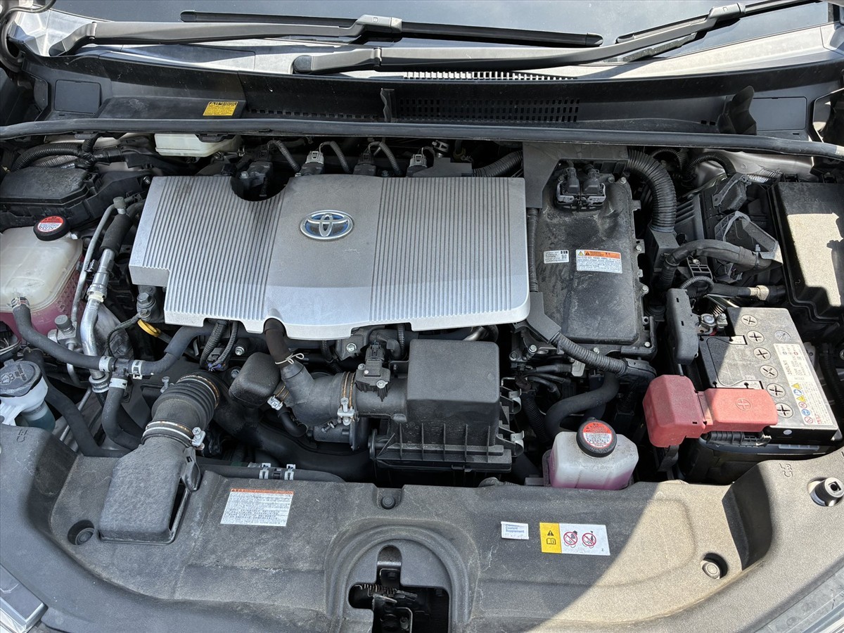 2016 Toyota PRIUS thumbnail