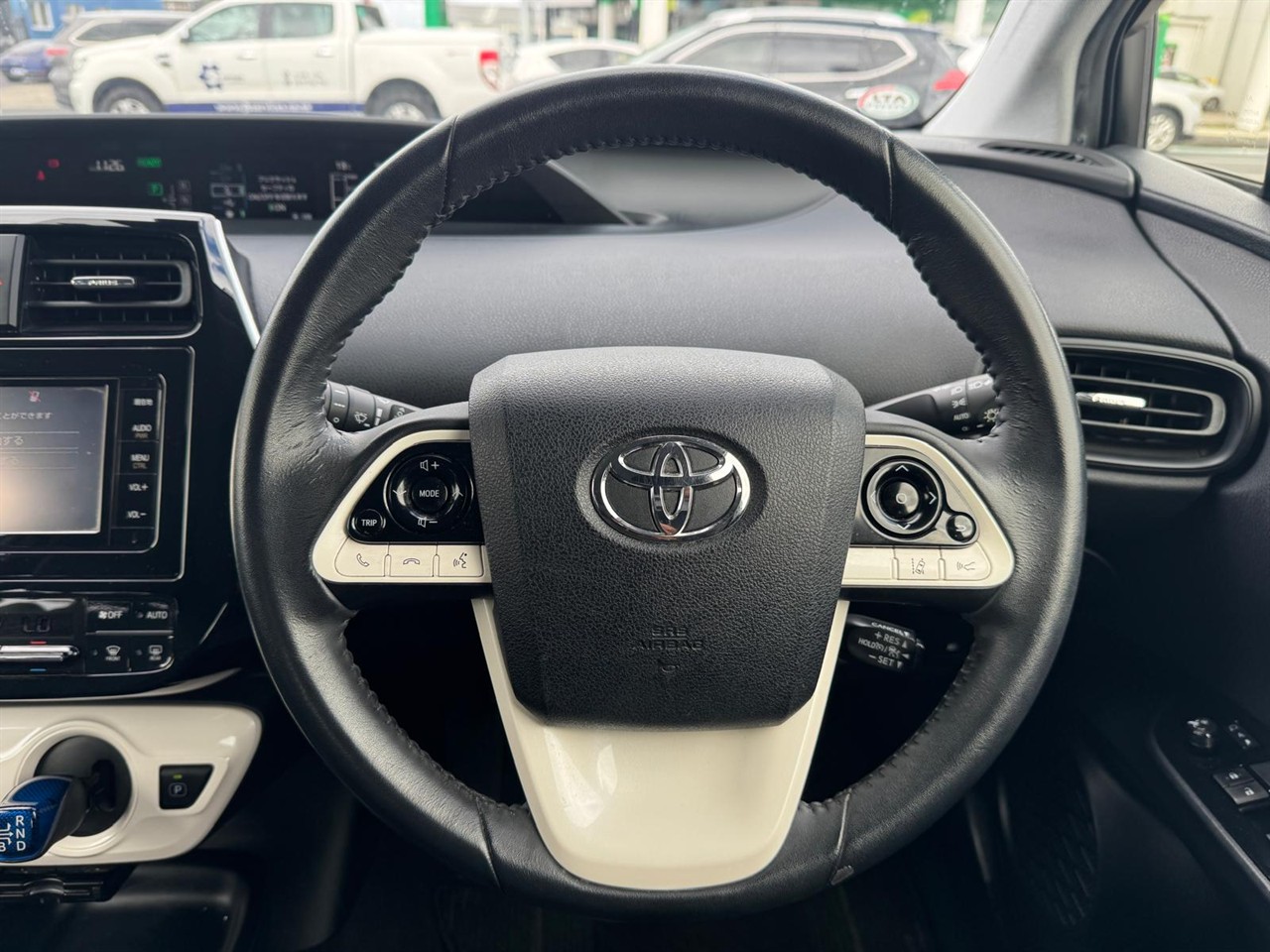 2016 Toyota PRIUS thumbnail