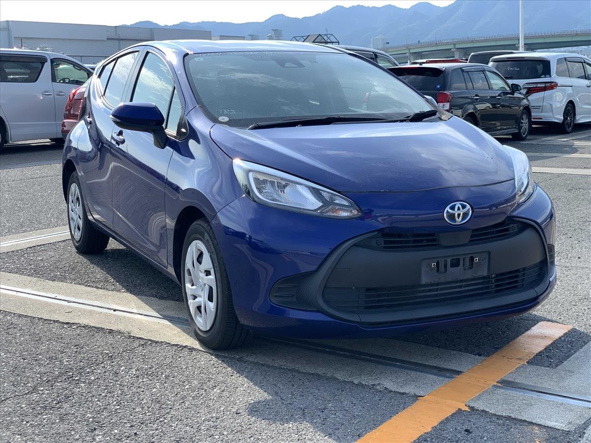 2022 Toyota Aqua thumbnail