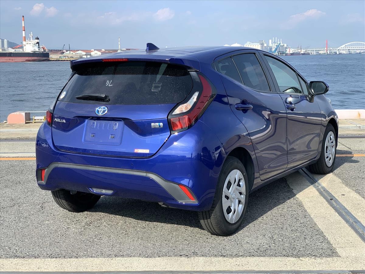 2022 Toyota Aqua thumbnail