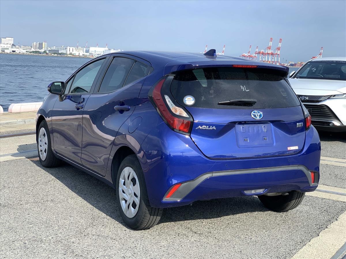 2022 Toyota Aqua thumbnail