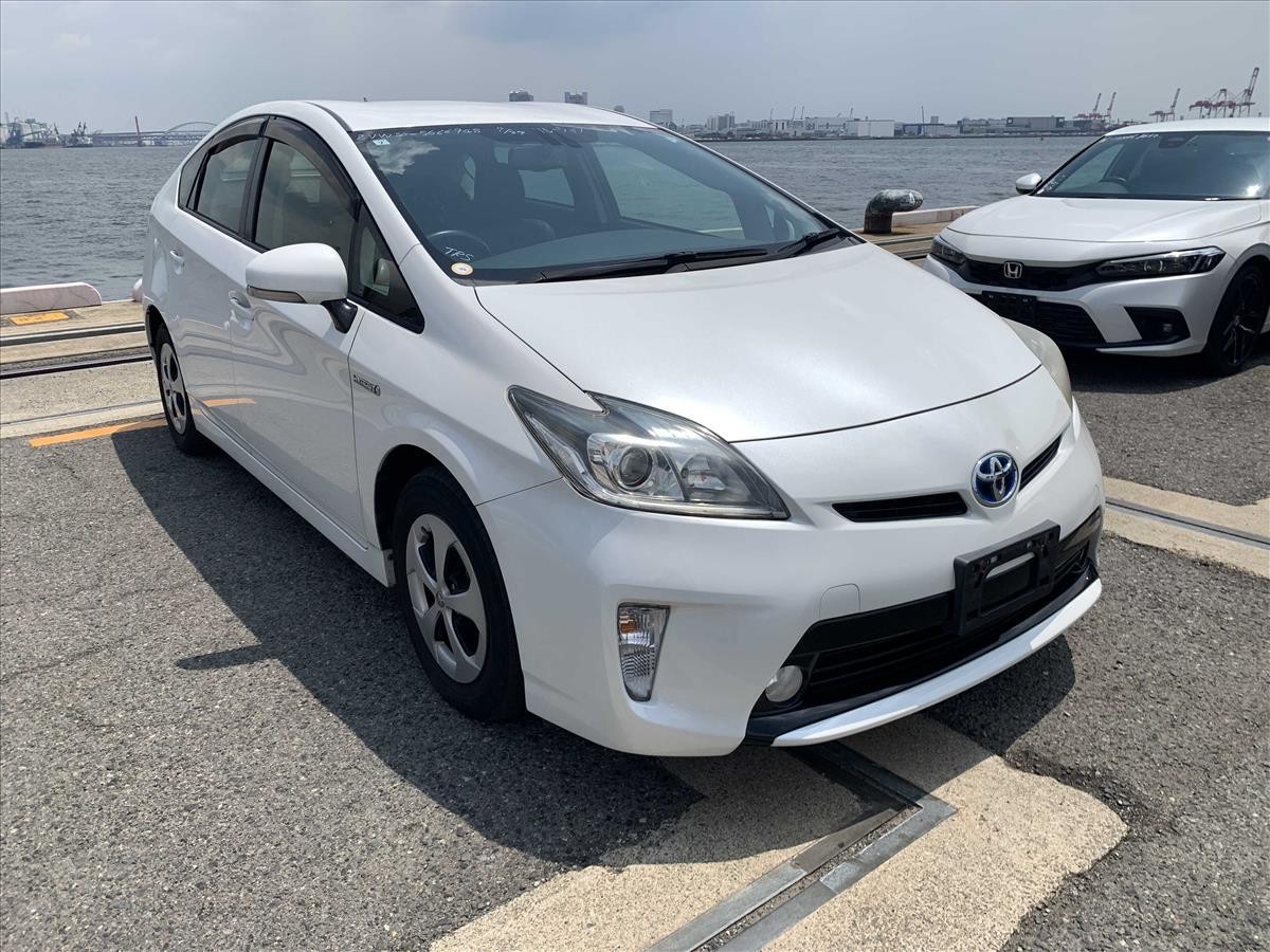 2013 Toyota PRIUS thumbnail