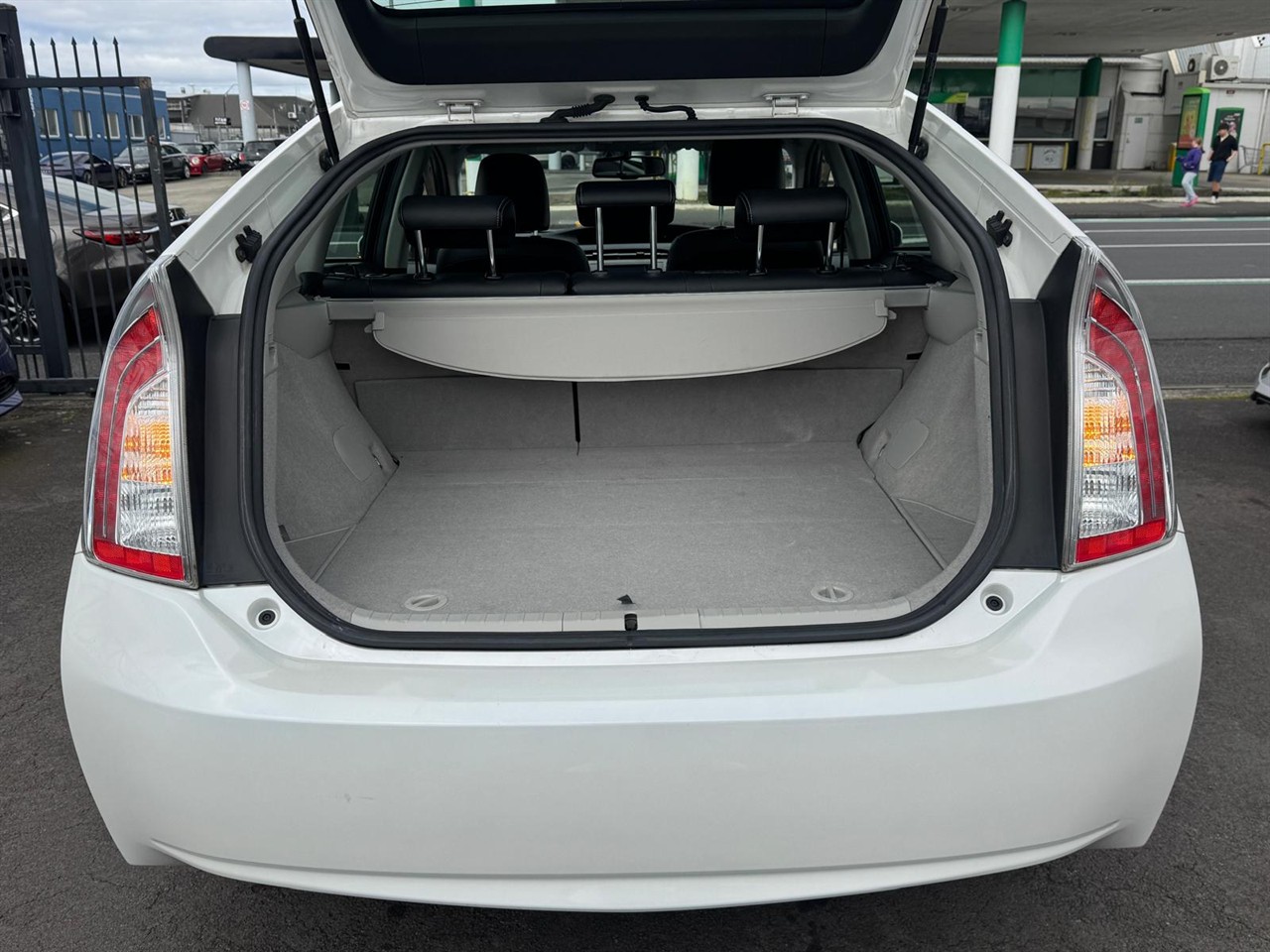2013 Toyota PRIUS thumbnail