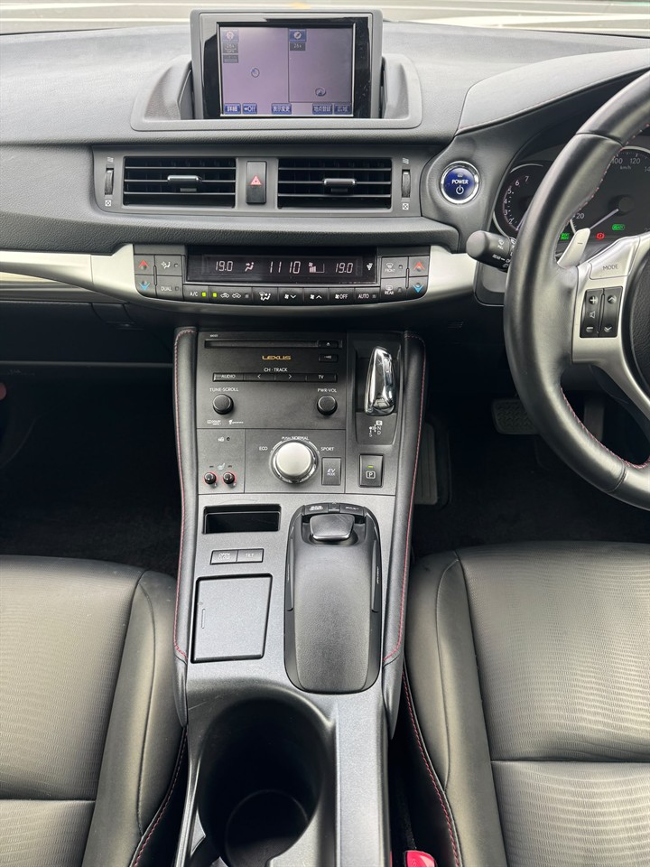 2013 Lexus CT200H thumbnail