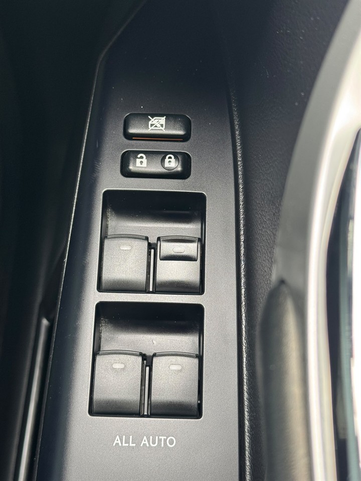 2013 Lexus CT200H thumbnail