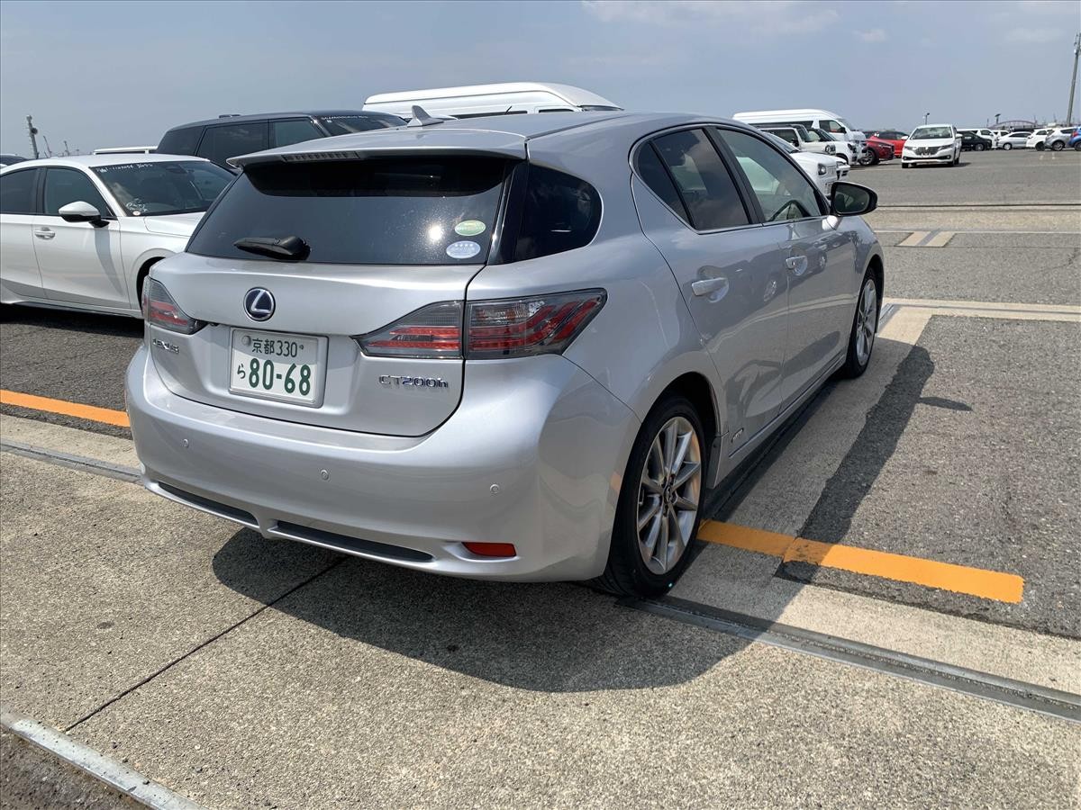 2013 Lexus CT200H thumbnail