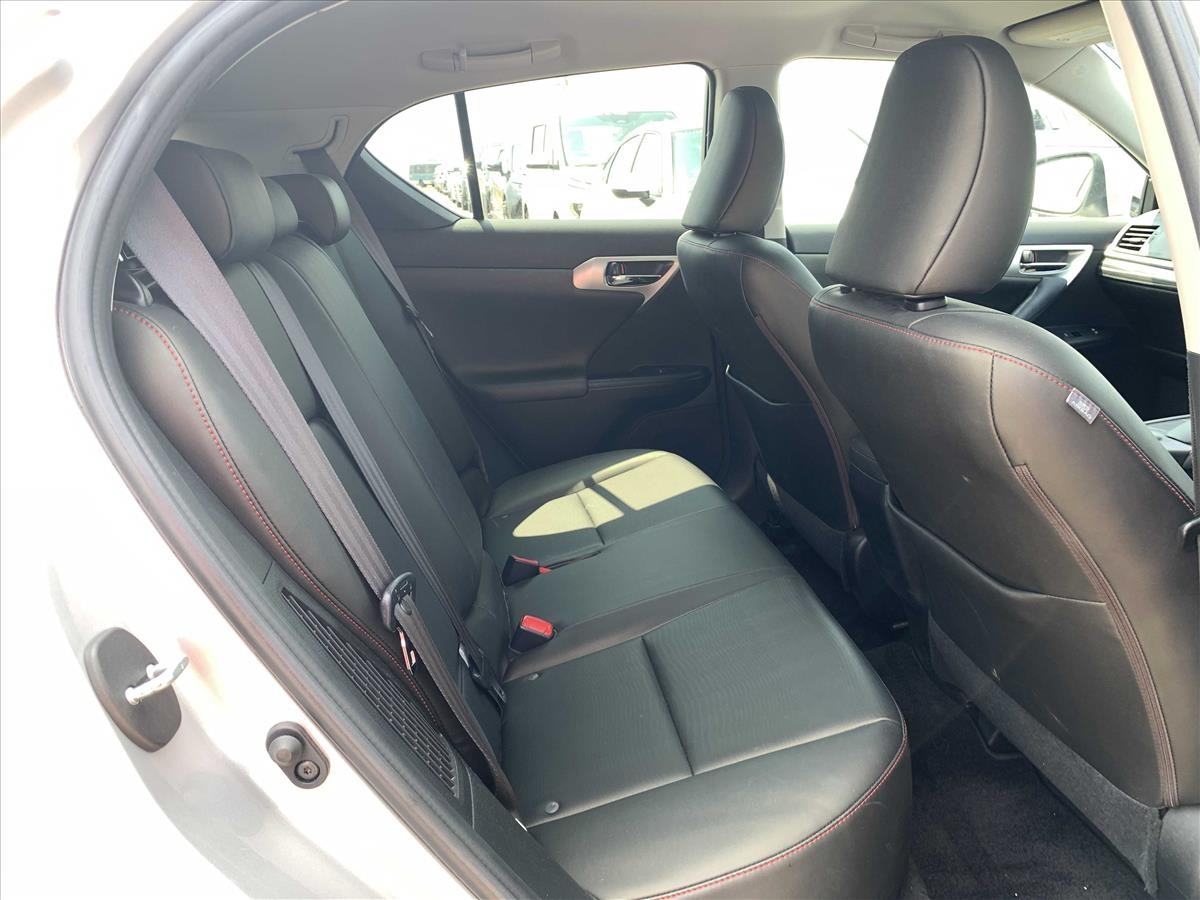 2013 Lexus CT200H thumbnail