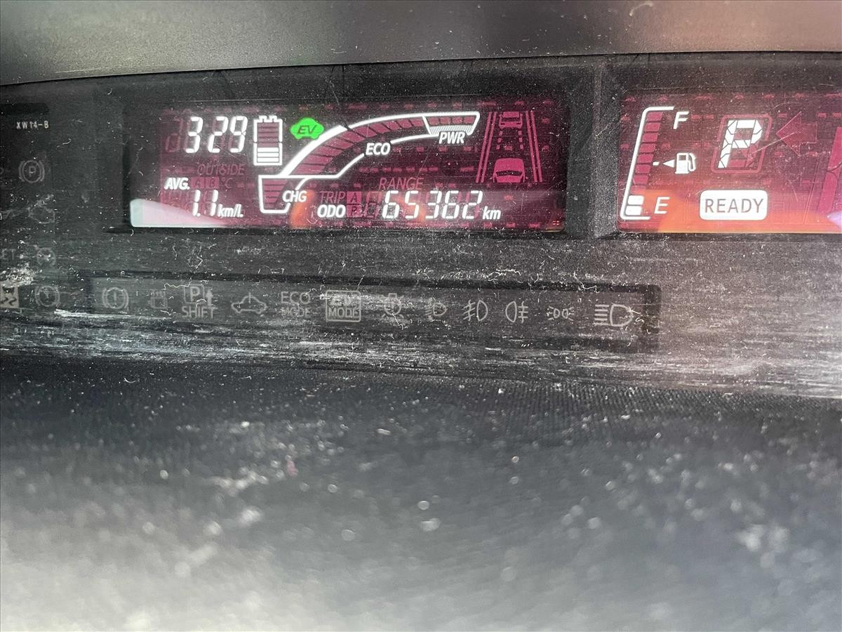 2016 Toyota Aqua thumbnail