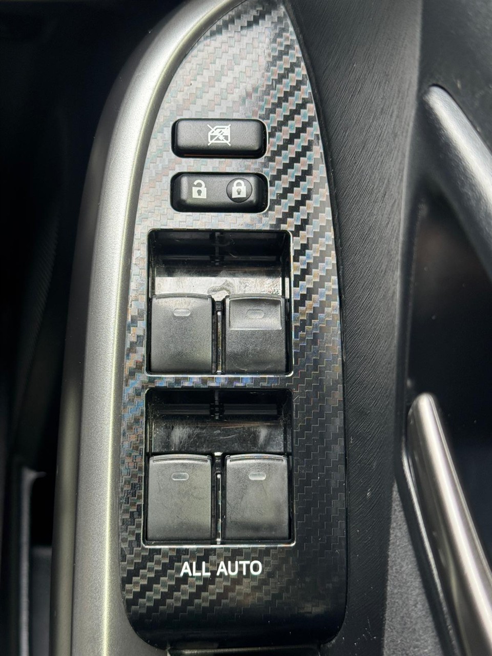 2015 Toyota PRIUS thumbnail