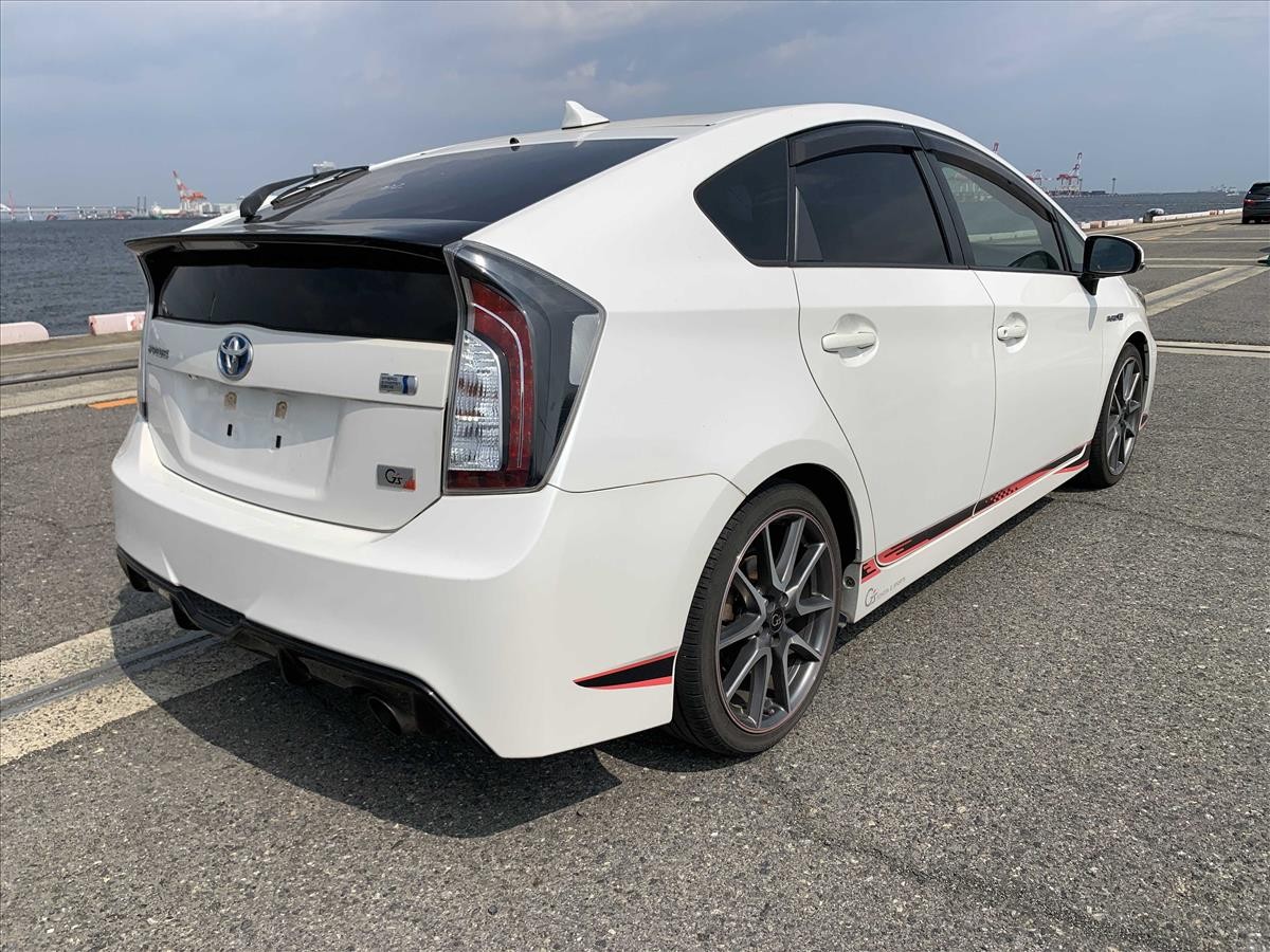 2015 Toyota PRIUS thumbnail