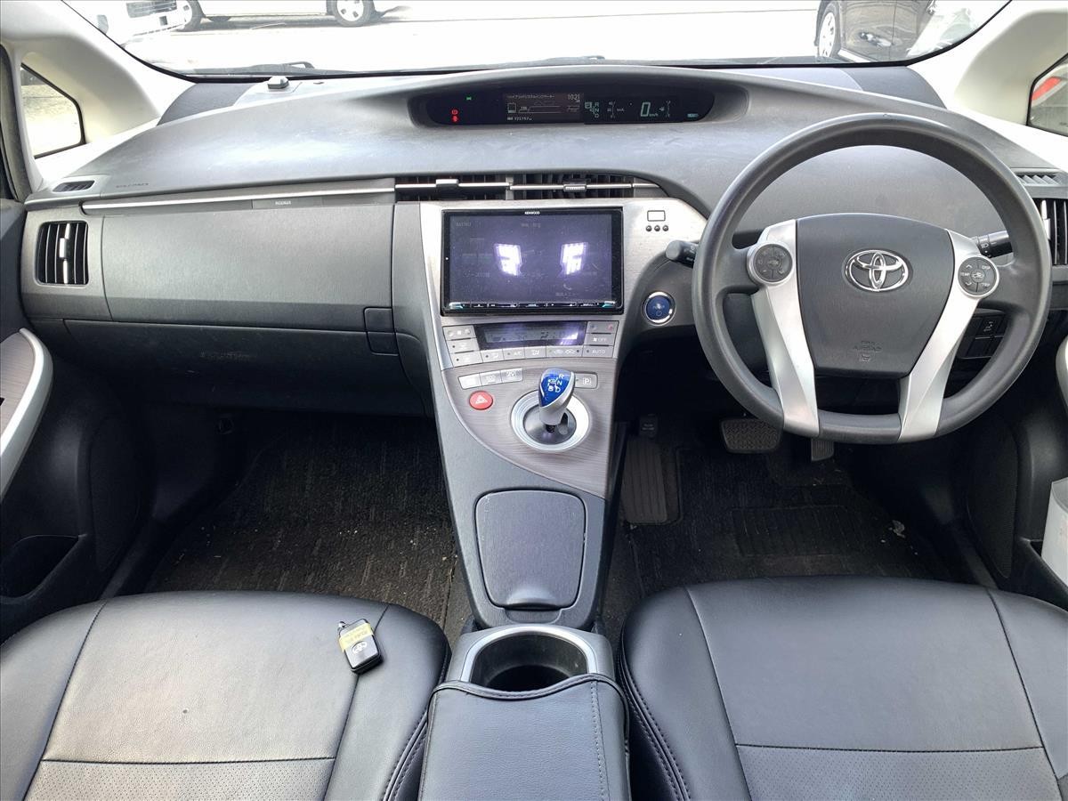 2013 Toyota PRIUS thumbnail