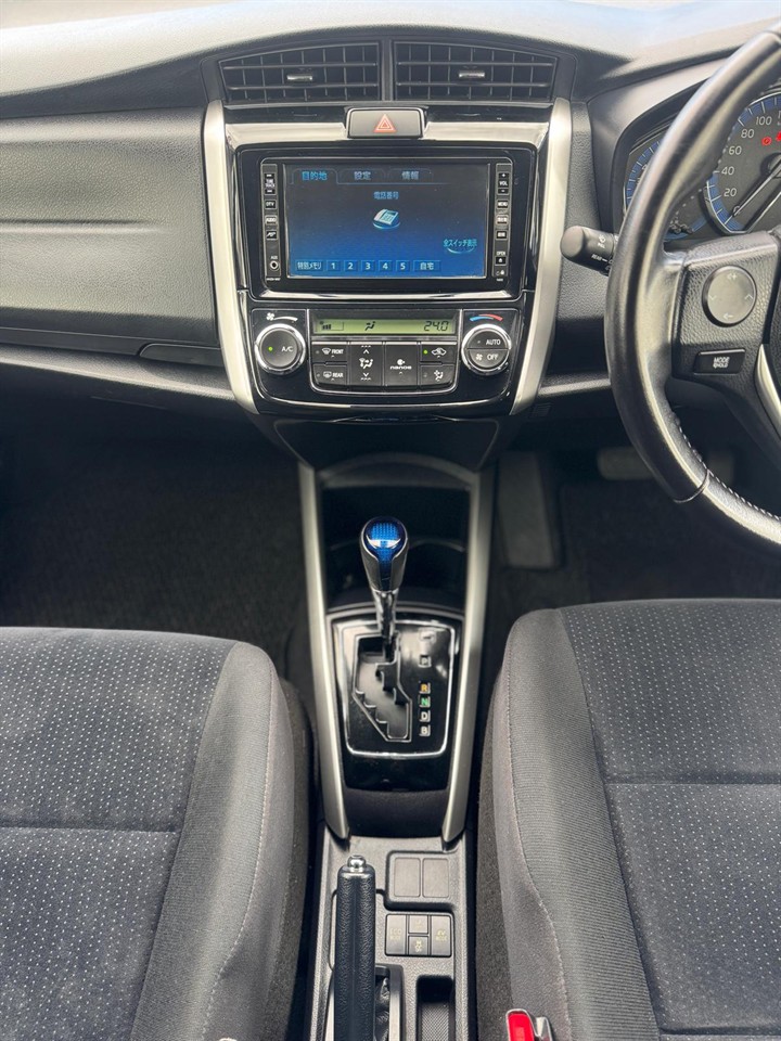 2015 Toyota Corolla thumbnail