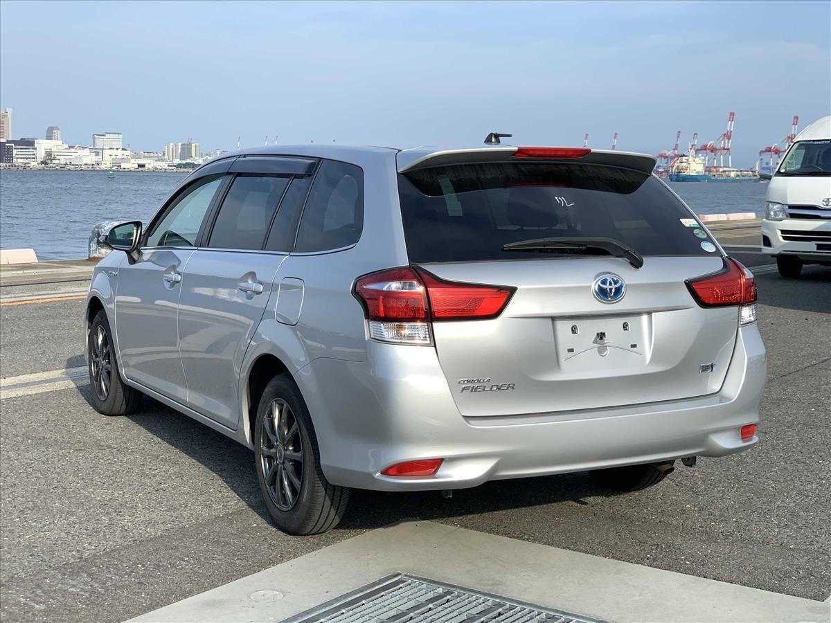 2015 Toyota Corolla thumbnail
