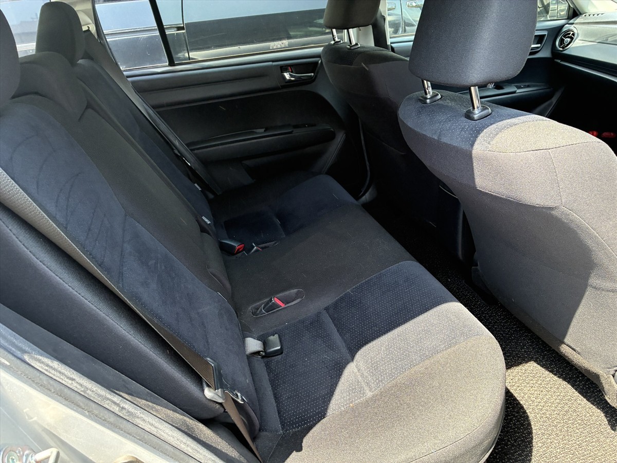 2015 Toyota Corolla thumbnail