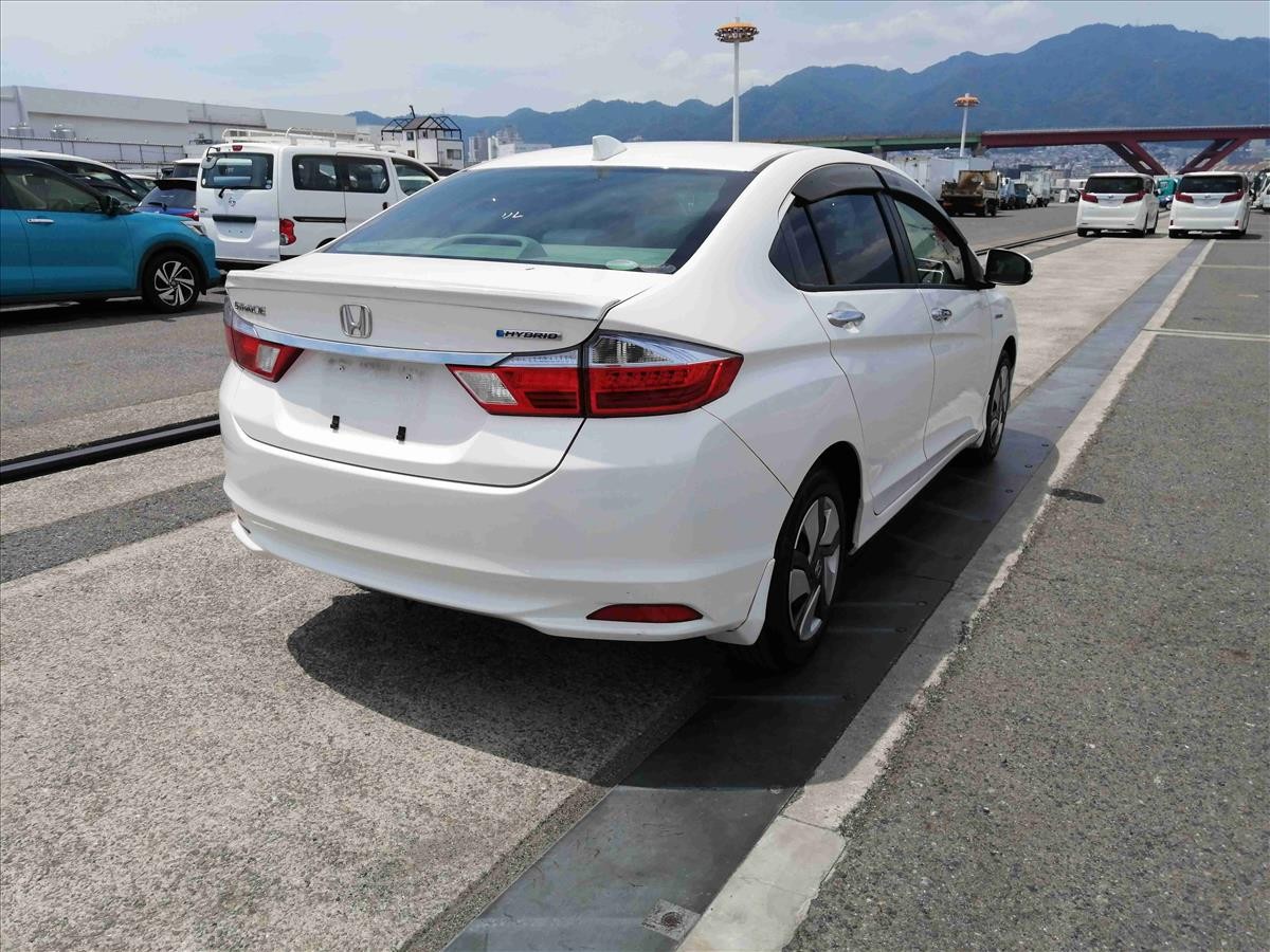 2014 Honda GRACE thumbnail